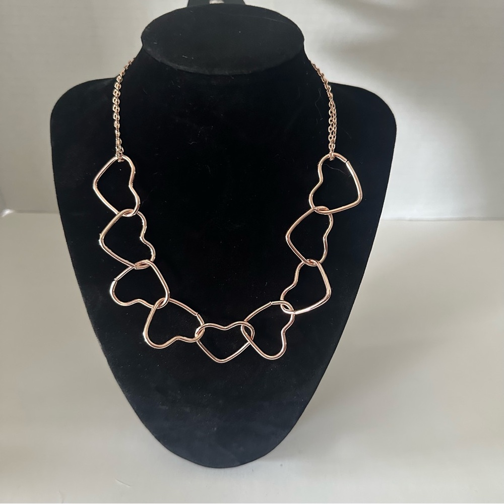 Paparazzi Gold Heart Necklace Elegant Jewelry